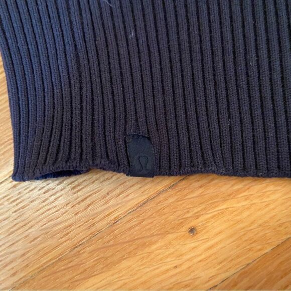 LuLuLemon black athletic crewneck sweater/sweatshirt - Picture 4 of 5